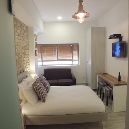 Banker'S Boutique Appartement Haifa Buitenkant foto