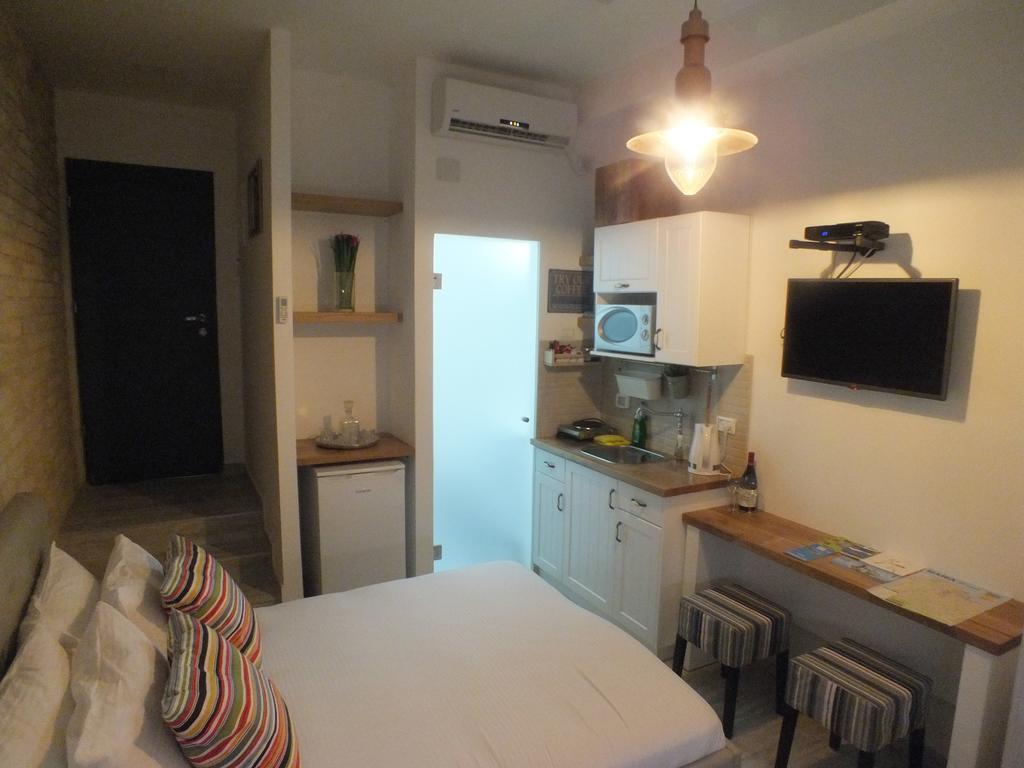 Banker'S Boutique Appartement Haifa Buitenkant foto