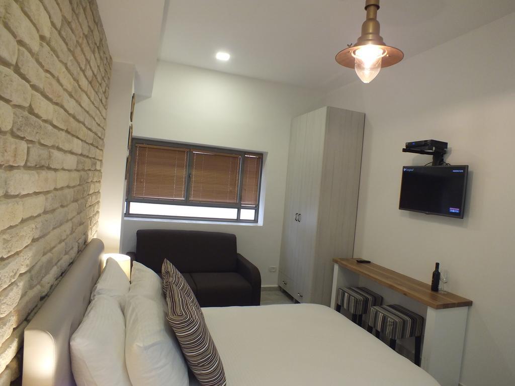 Banker'S Boutique Appartement Haifa Buitenkant foto