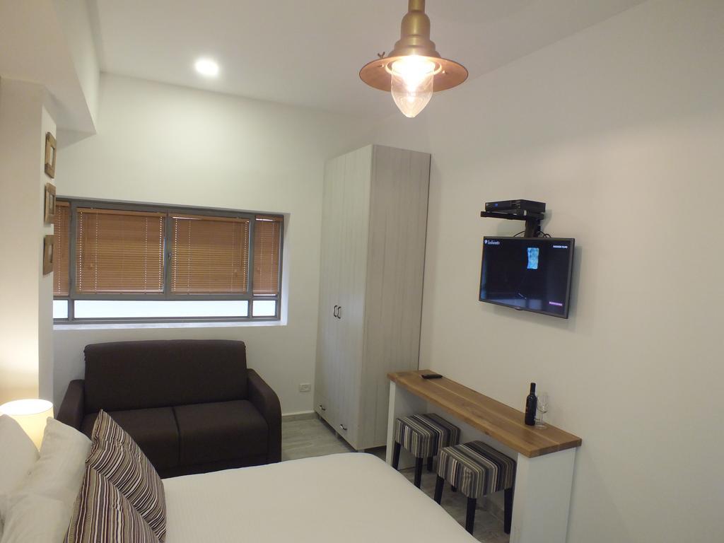 Banker'S Boutique Appartement Haifa Buitenkant foto